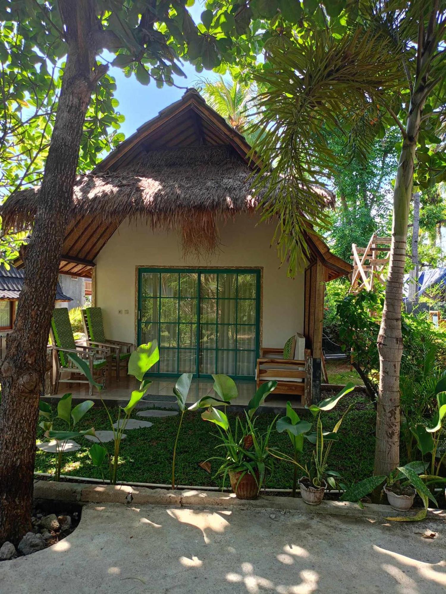 Bintang Tiga Bungalows Gili Air Eksteriør bilde